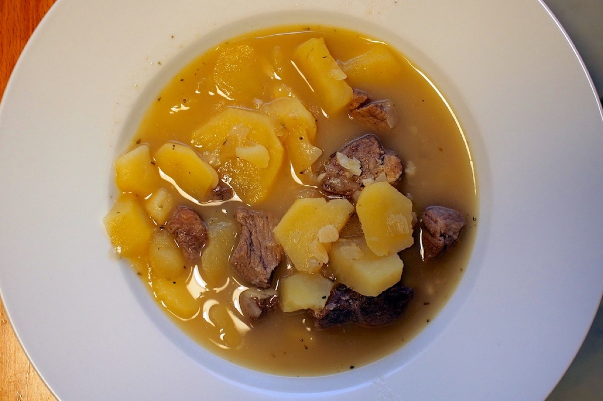 Meat with bloom potatoes
