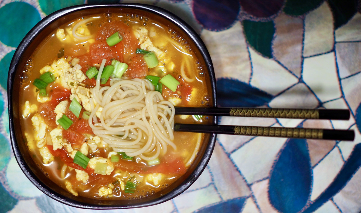 Tomato and egg noodles